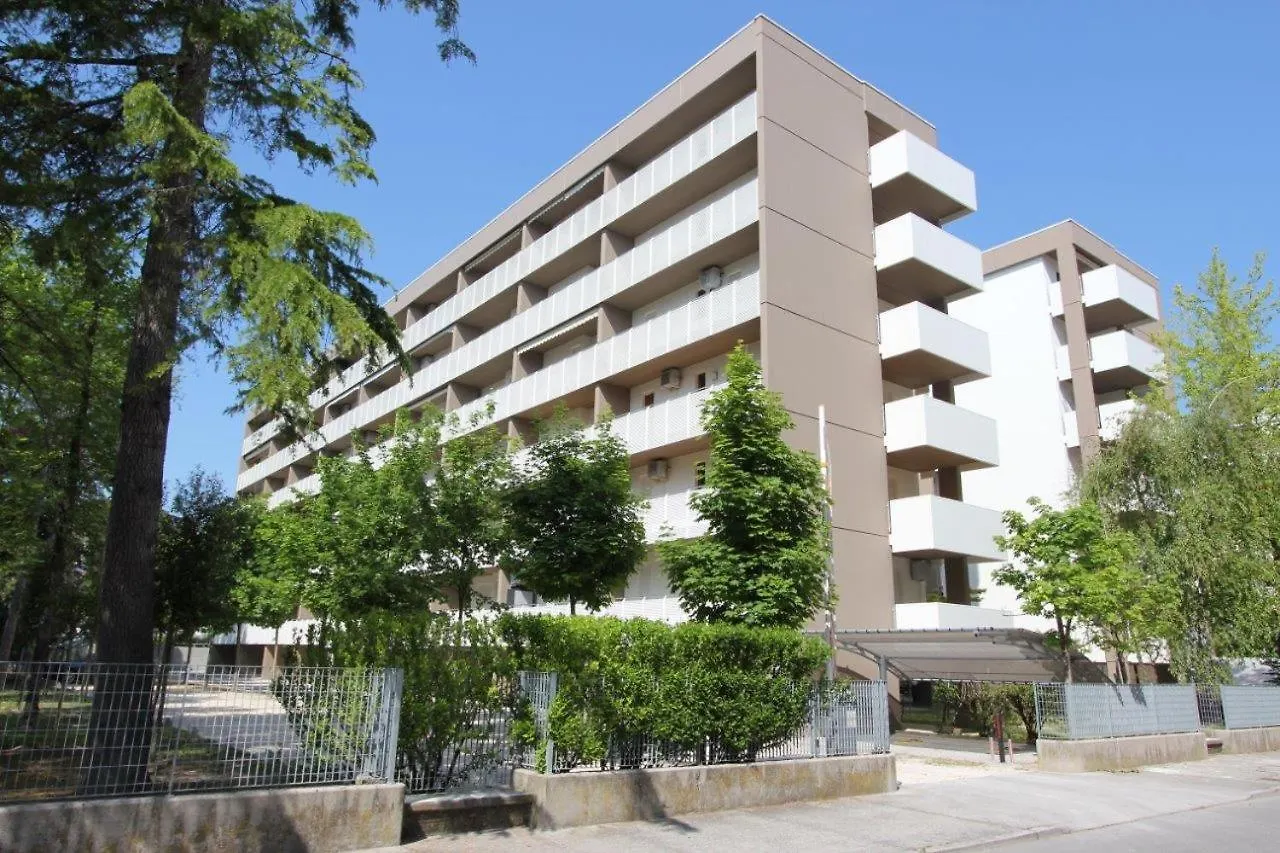 Sunny Apartment Right By The Beach Bibione 0*,